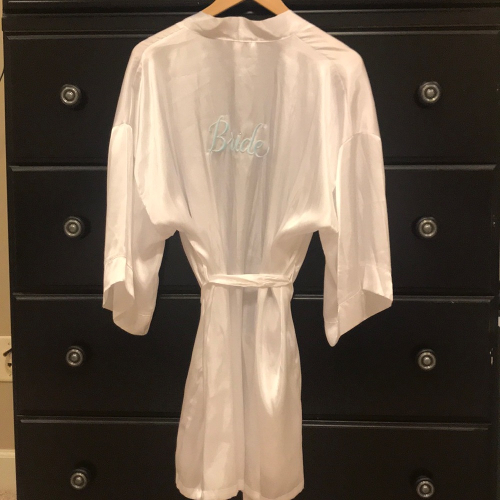White Bride Silk Robe - Picture 2 of 4